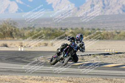 media/Dec-07-2025-CVMA (Sun) [[3e7d2de5dc]]/Race 18-Formula Twins-Formula 40 UL/